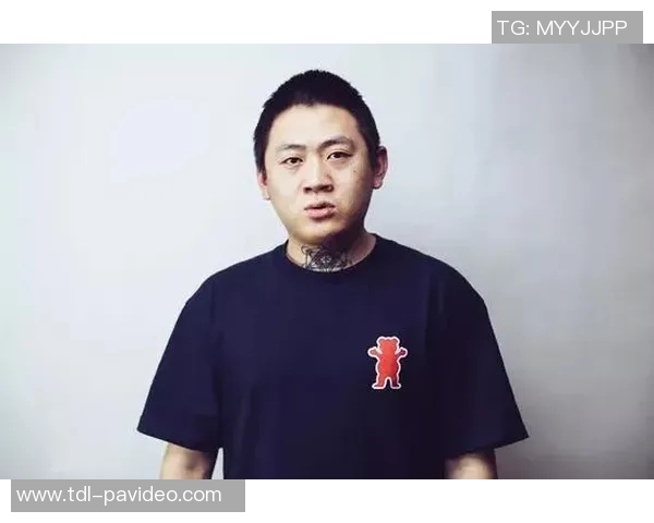 我是个初中生,我的生活是被足球,学习和说唱填满的… 我是个初中生,我的生活是被足球,学习和说唱填满的…